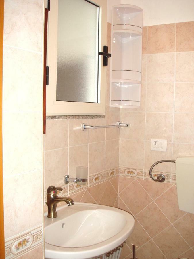 Monolocale Loredana Apartman Tergu Kültér fotó